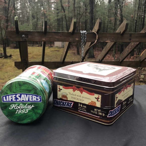1993Unopened Holiday Lifesavers and Snickers Tins - Picture 3 of 3